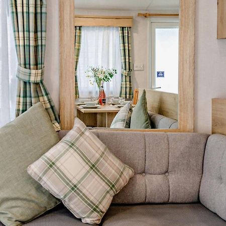 Sea La Vie Lodge, Rockley Park Holiday Park, Poole, Dorset エクステリア 写真
