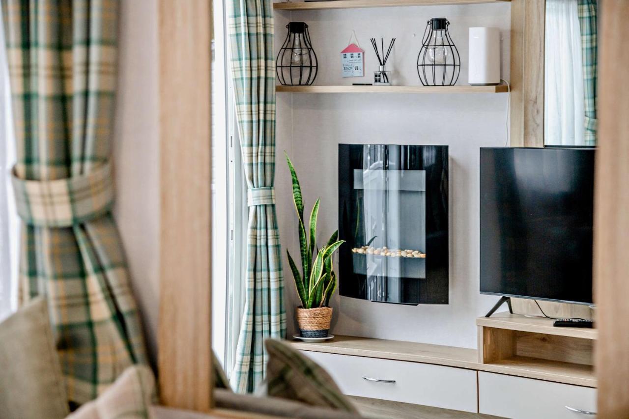 Sea La Vie Lodge, Rockley Park Holiday Park, Poole, Dorset エクステリア 写真