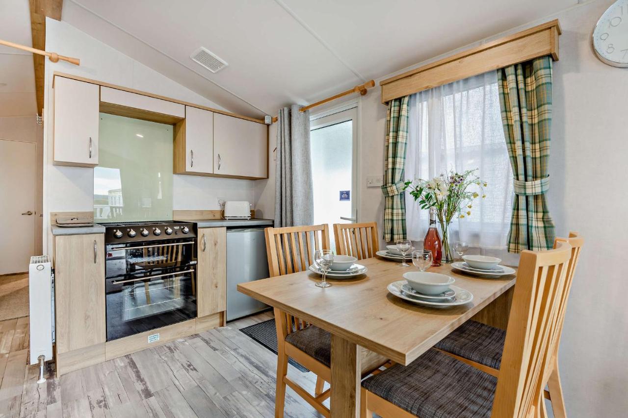 Sea La Vie Lodge, Rockley Park Holiday Park, Poole, Dorset エクステリア 写真