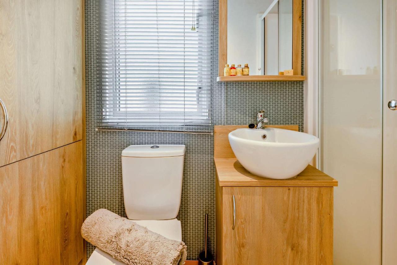 Sea La Vie Lodge, Rockley Park Holiday Park, Poole, Dorset エクステリア 写真