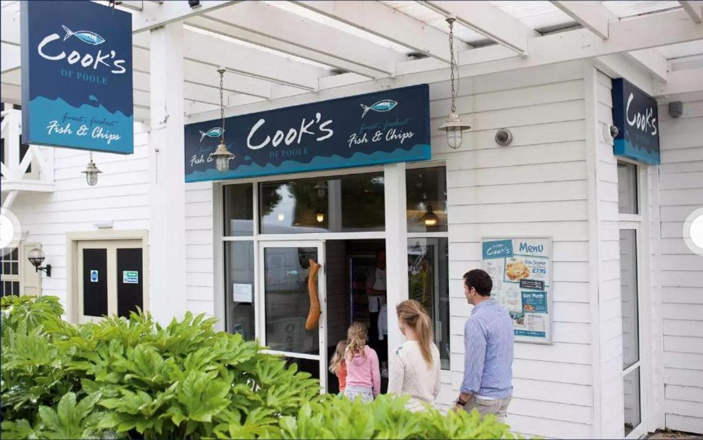 Sea La Vie Lodge, Rockley Park Holiday Park, Poole, Dorset エクステリア 写真