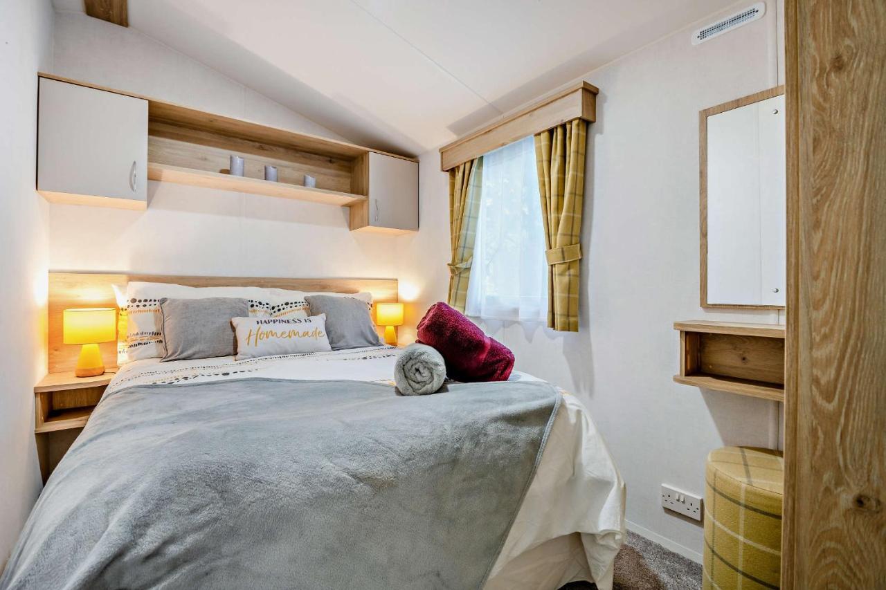 Sea La Vie Lodge, Rockley Park Holiday Park, Poole, Dorset エクステリア 写真