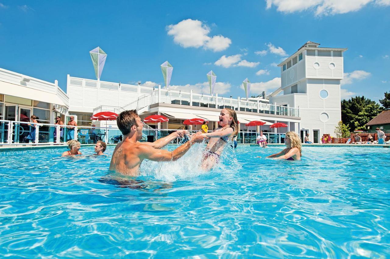 Sea La Vie Lodge, Rockley Park Holiday Park, Poole, Dorset エクステリア 写真